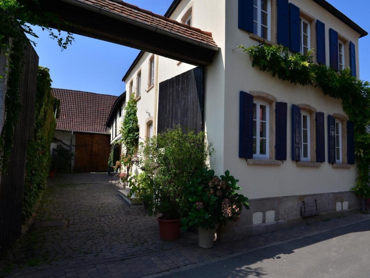 Gastehaus & Weingut Gehrig Hotel Weisenheim am Sand Luaran gambar